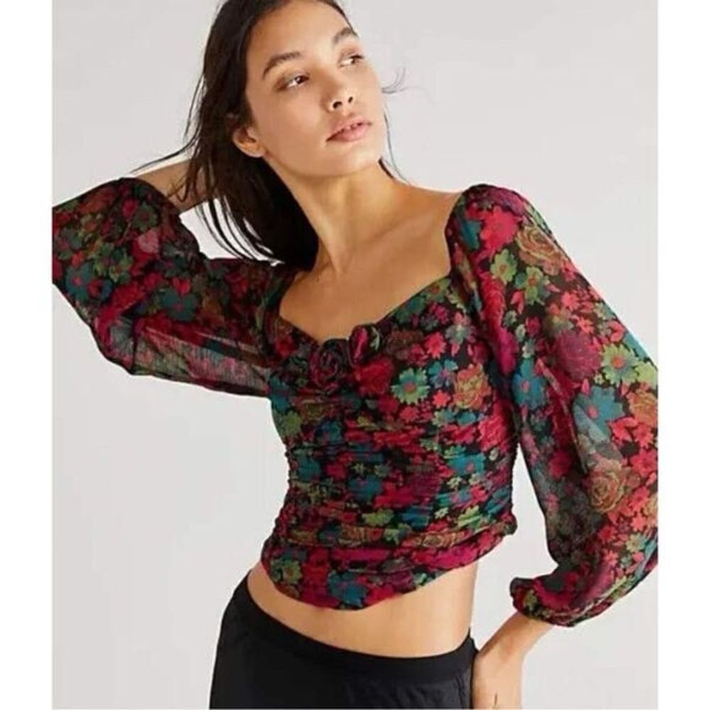 NWOT- Free people- Oh Lala Floral romantic long sleeve Rose crop top- Size small